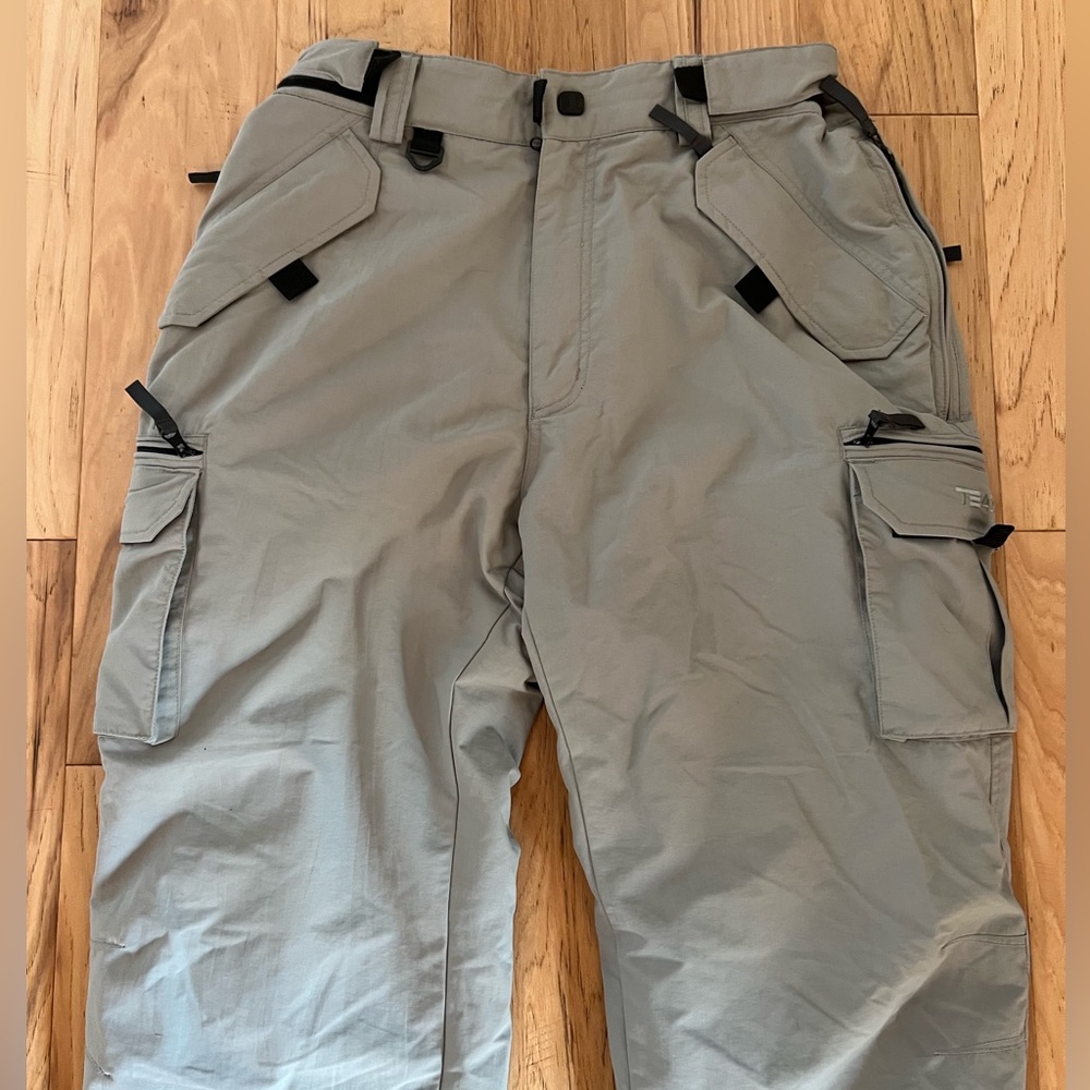 Men’s snow pants